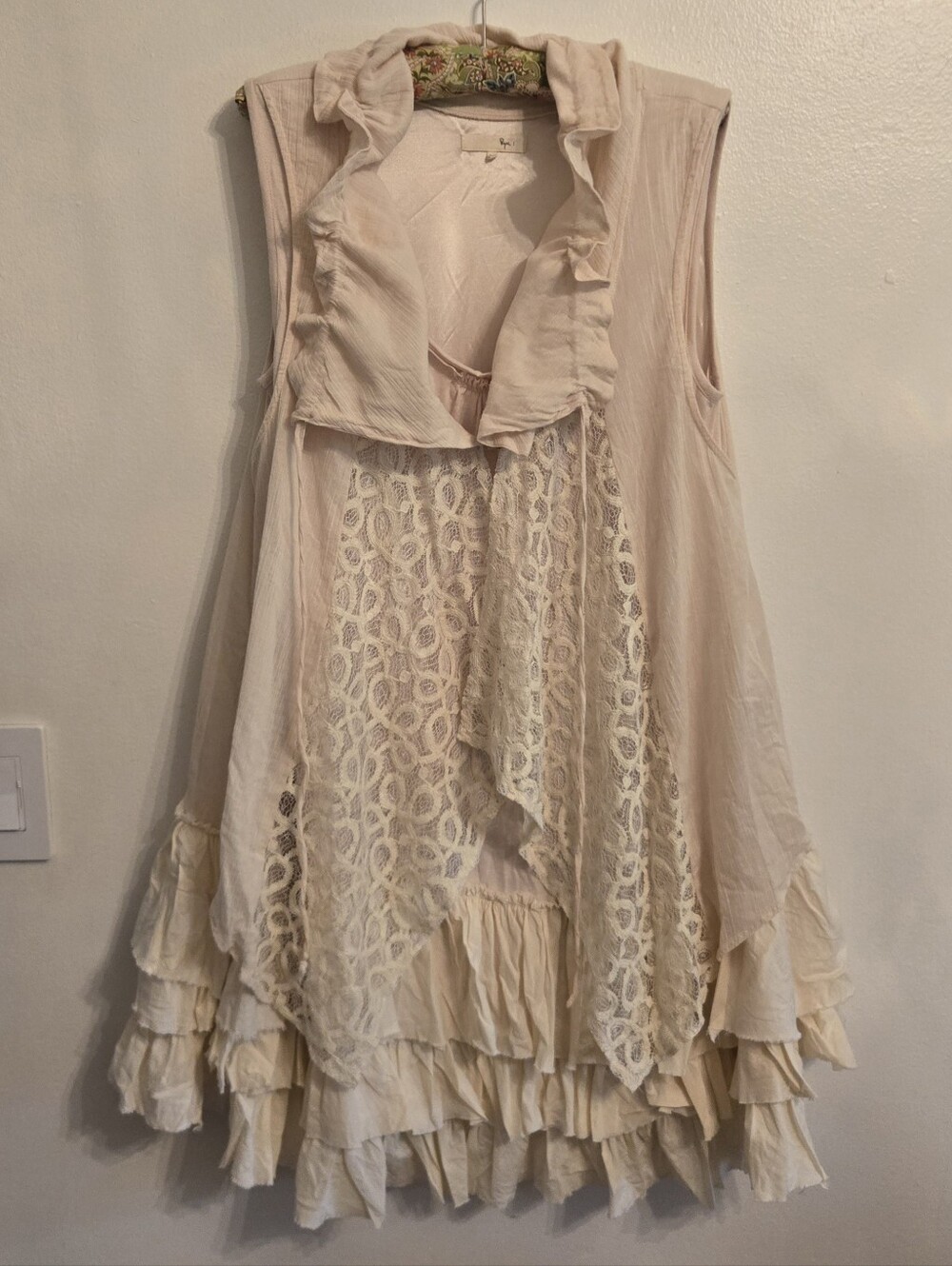 Ryu Anthropologie Flowy Long Ruffled Vest With Lace Cream Medium